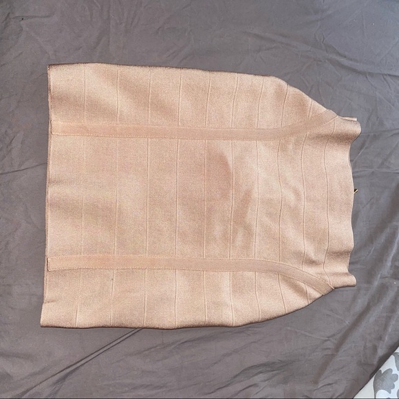 2 piece set from guess - Picture 6 of 6